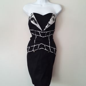 4/$20 Ria Ranka blackand white dress